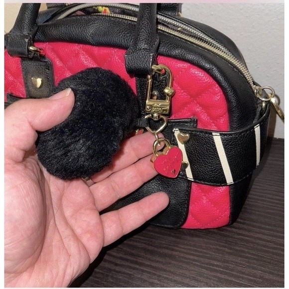 Betsy Johnson Pink floral Leather hand bag - Picture 2 of 5